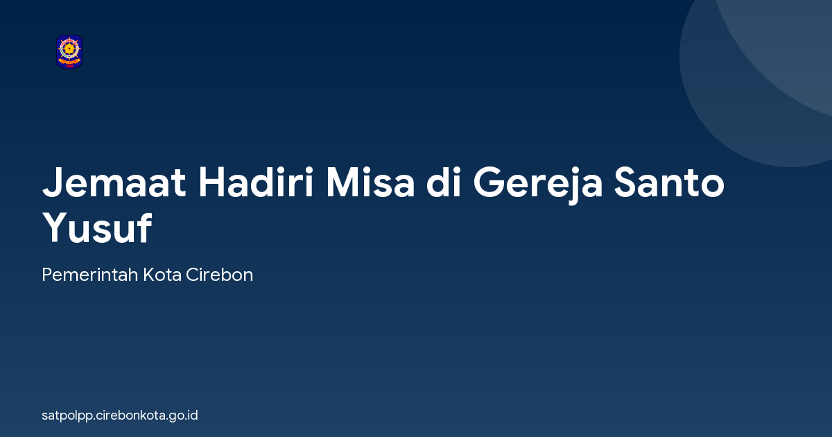 Jemaat Hadiri Misa di Gereja Santo Yusuf