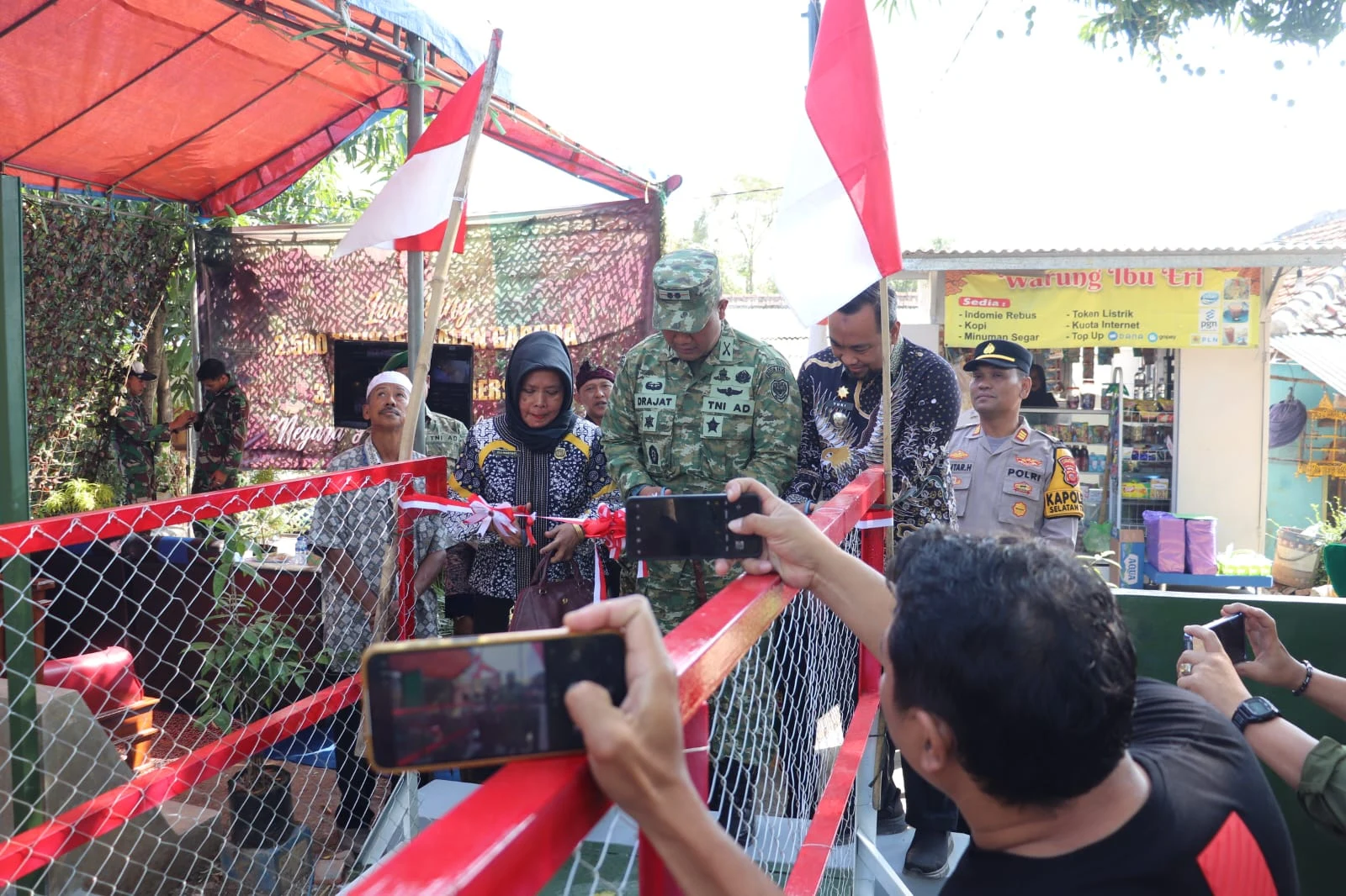 Launching Jembatan Garuda Sungai Cikalong di RW.02 Larangan Utara Kelurahan Kecapi